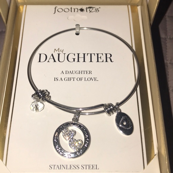 Jewelry - Beautiful bracelet from a parent to daughter! 🌺❤️